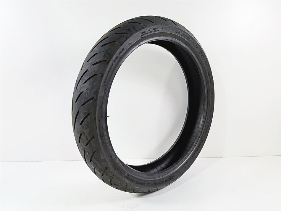 Used Front Front Dunlop Sportmax GPR-300 110/70R17 Tire HJDD7R4N9F {{ shop.shopifyCountryName }} - Mototech271