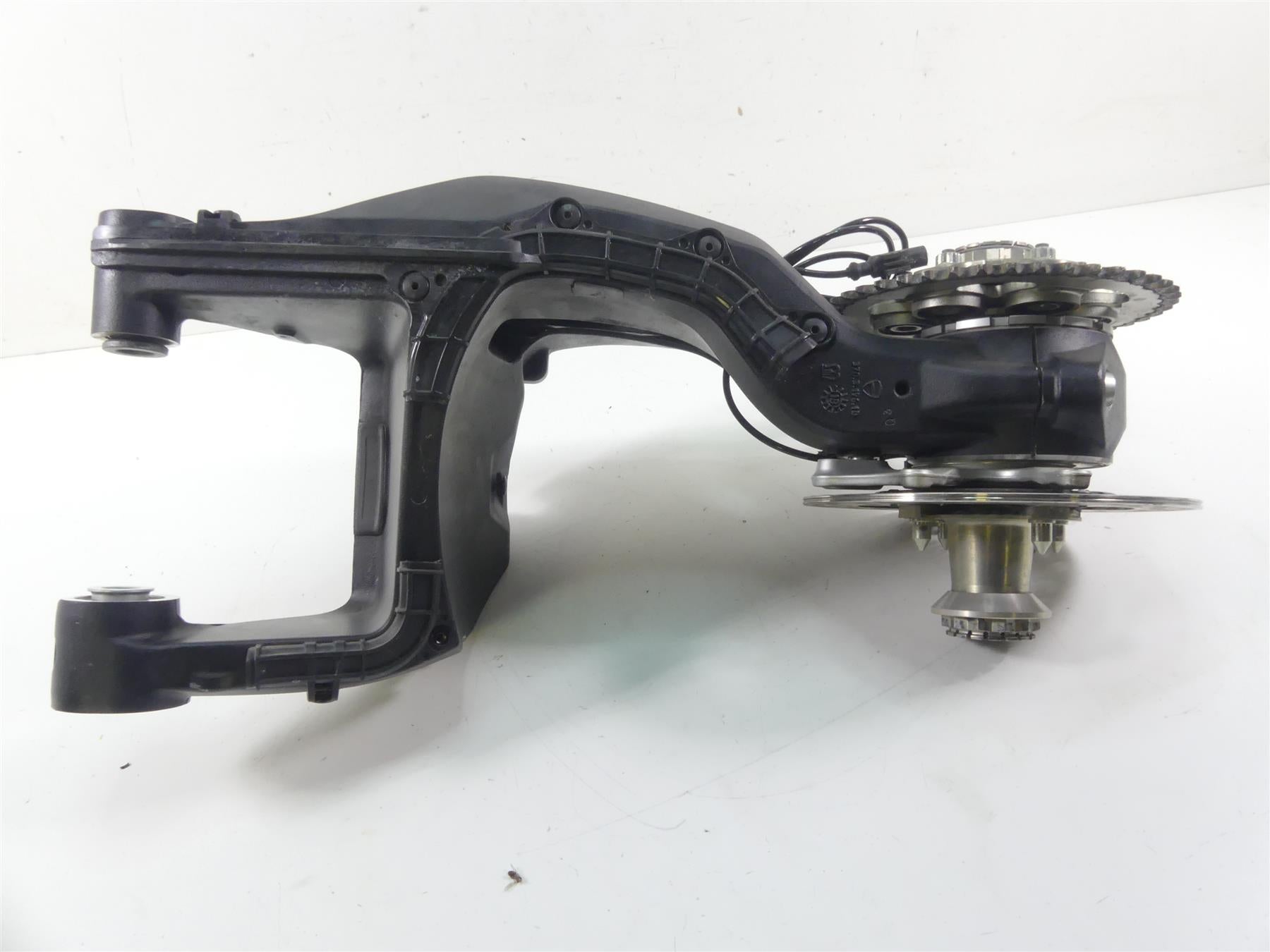 2019 Ducati Supersport 939 S Swingarm Swing Arm + Rear Axle 37031961B 819Z0021A {{ shop.shopifyCountryName }} - Mototech271