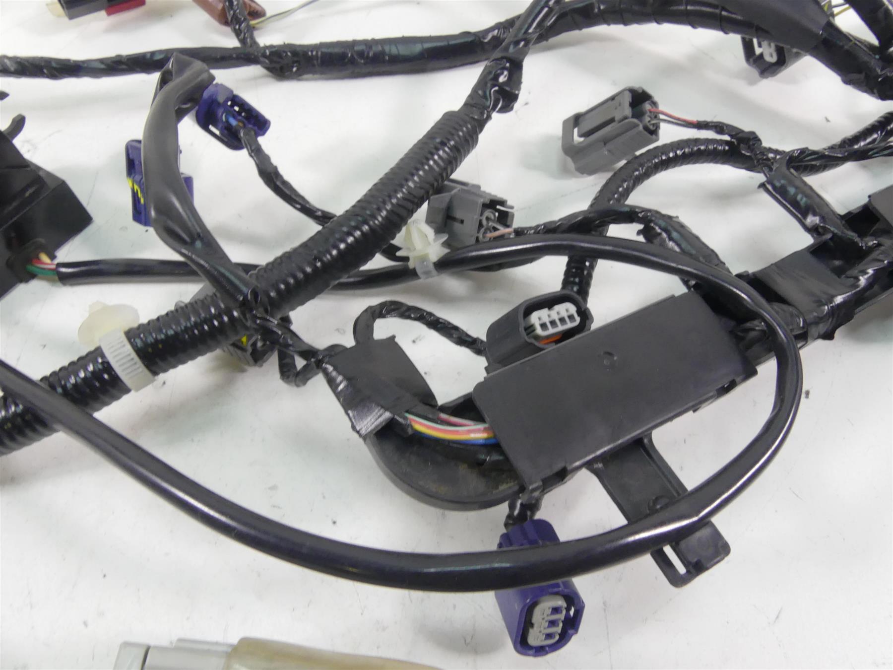 2021 Honda CBR600RR Main Wiring Harness Loom - No Cuts 32100-MJC-L10 {{ shop.shopifyCountryName }} - Mototech271