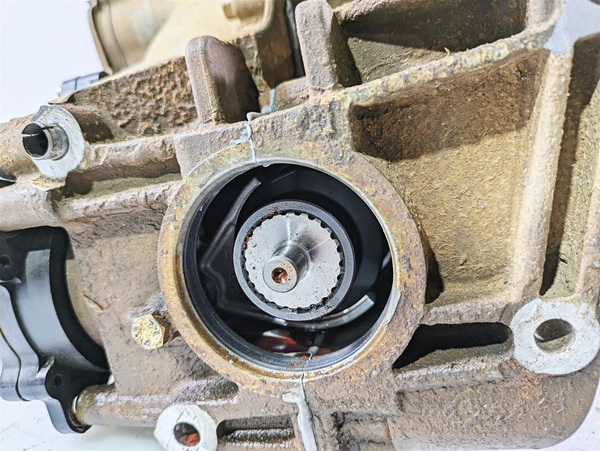 2022 Can-Am Defender XMR HD10 Transmission Gear Box - 853 Miles Only 420686815 {{ shop.shopifyCountryName }} - Mototech271