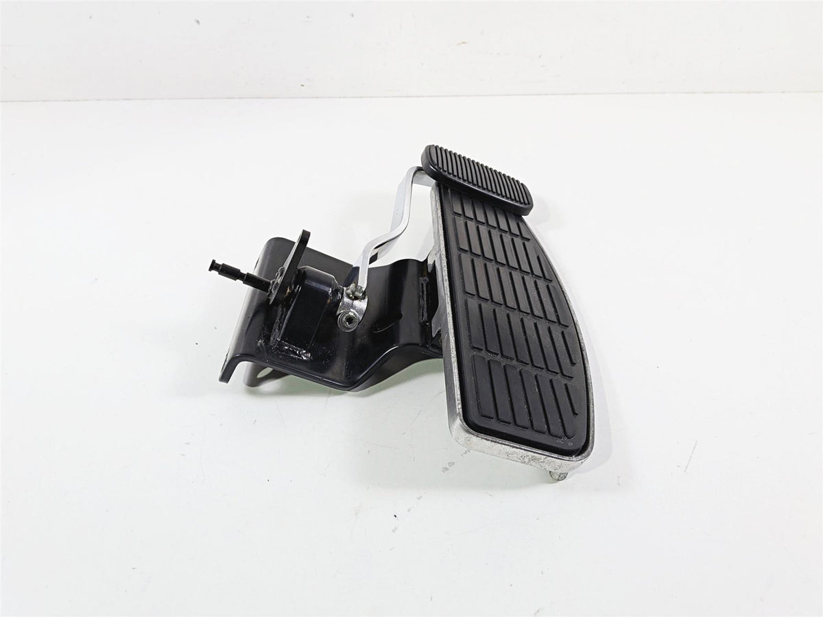2006 Suzuki C90 VL1500T Boulevard Right Floor Board & Brake Pedal 43510-10F00 {{ shop.shopifyCountryName }} - Mototech271