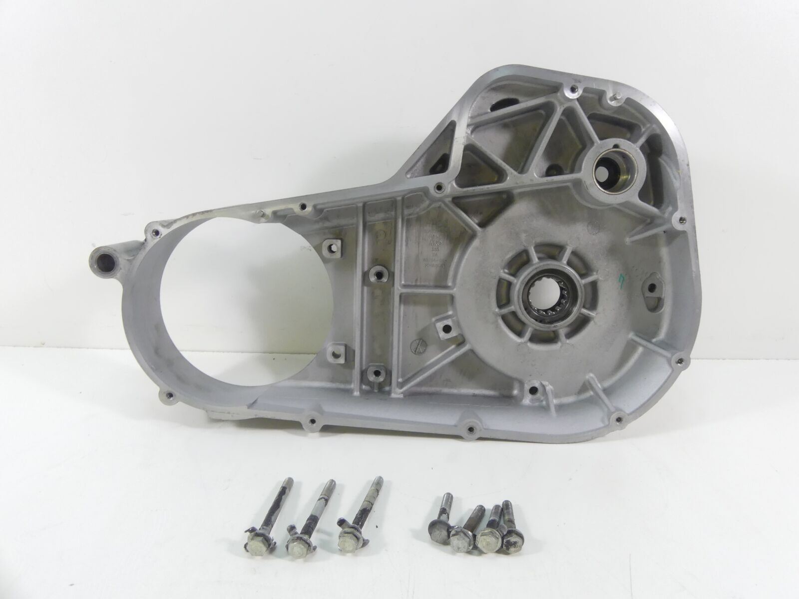 2006 Harley Touring FLHCU SE CVO Inner Primary Drive Clutch Cover 60677-01C {{ shop.shopifyCountryName }} - Mototech271