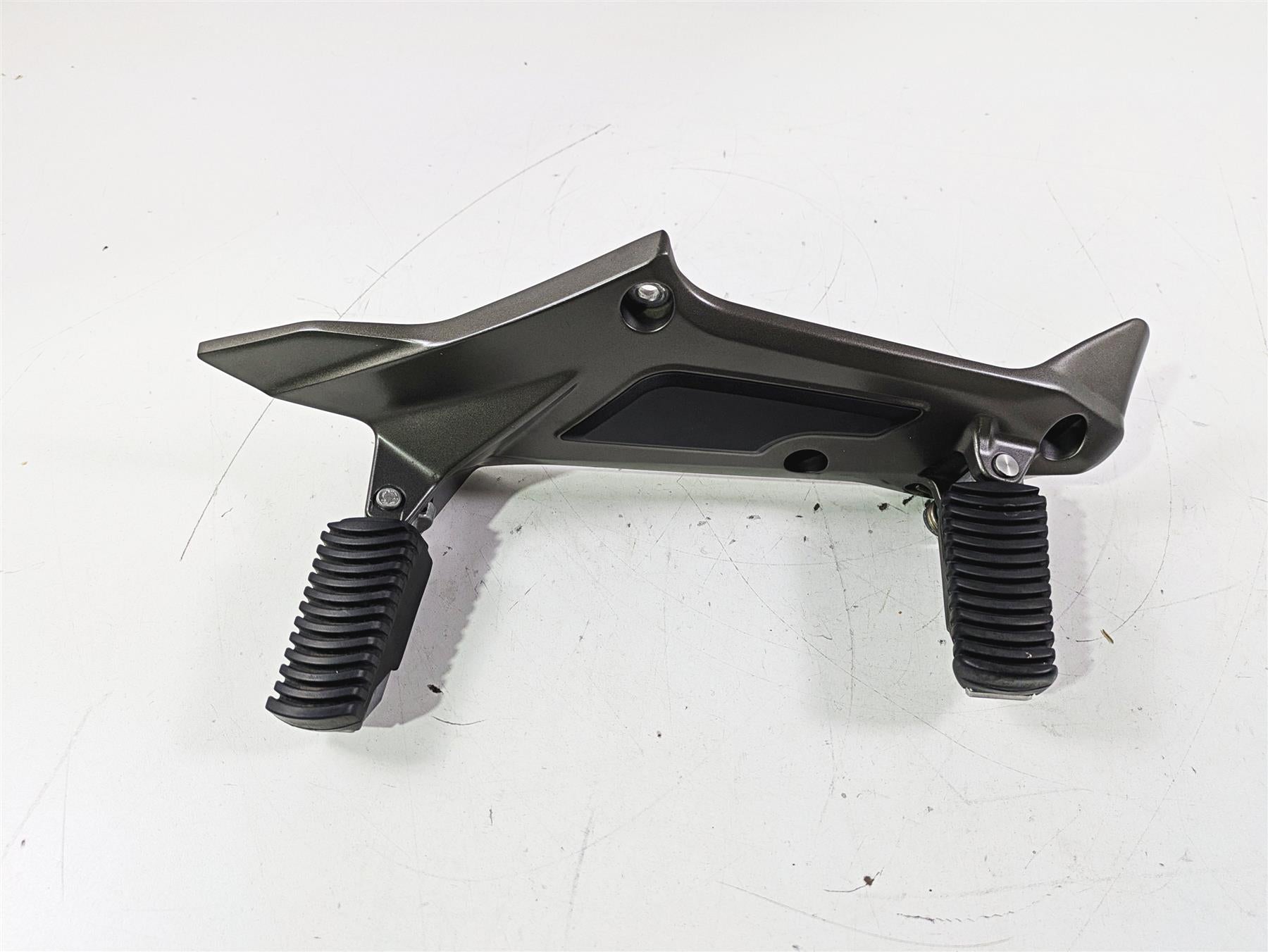 2015 BMW K1600 GT K48 Right Rider & Passenger Foot Peg 46717716014 46717727573