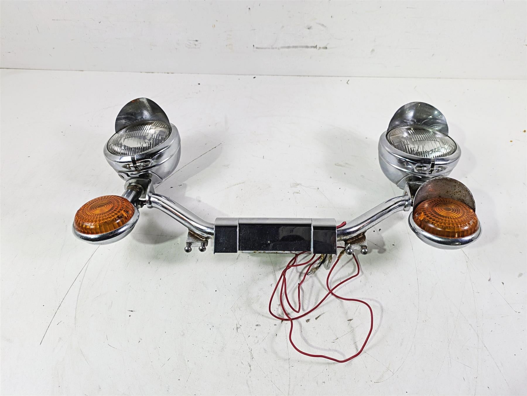 2004 Yamaha XVZ1300 Royal Star Front Blinker Turn Signal Spot Light Set {{ shop.shopifyCountryName }} - Mototech271