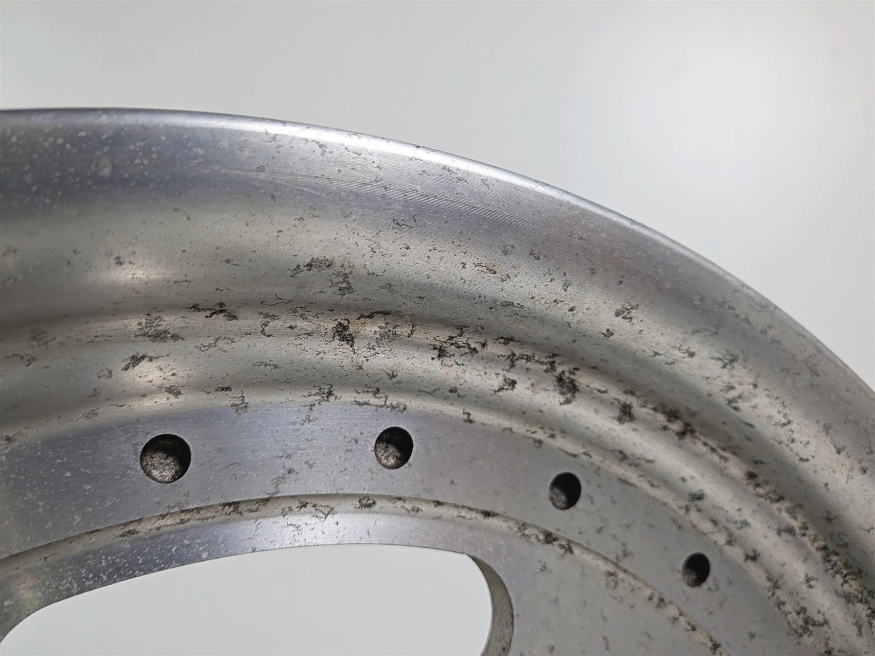 2011 Harley FXDF Dyna Fat Bob Front Wheel Rim 16x3 Straight Slotted 43300172 {{ shop.shopifyCountryName }} - Mototech271