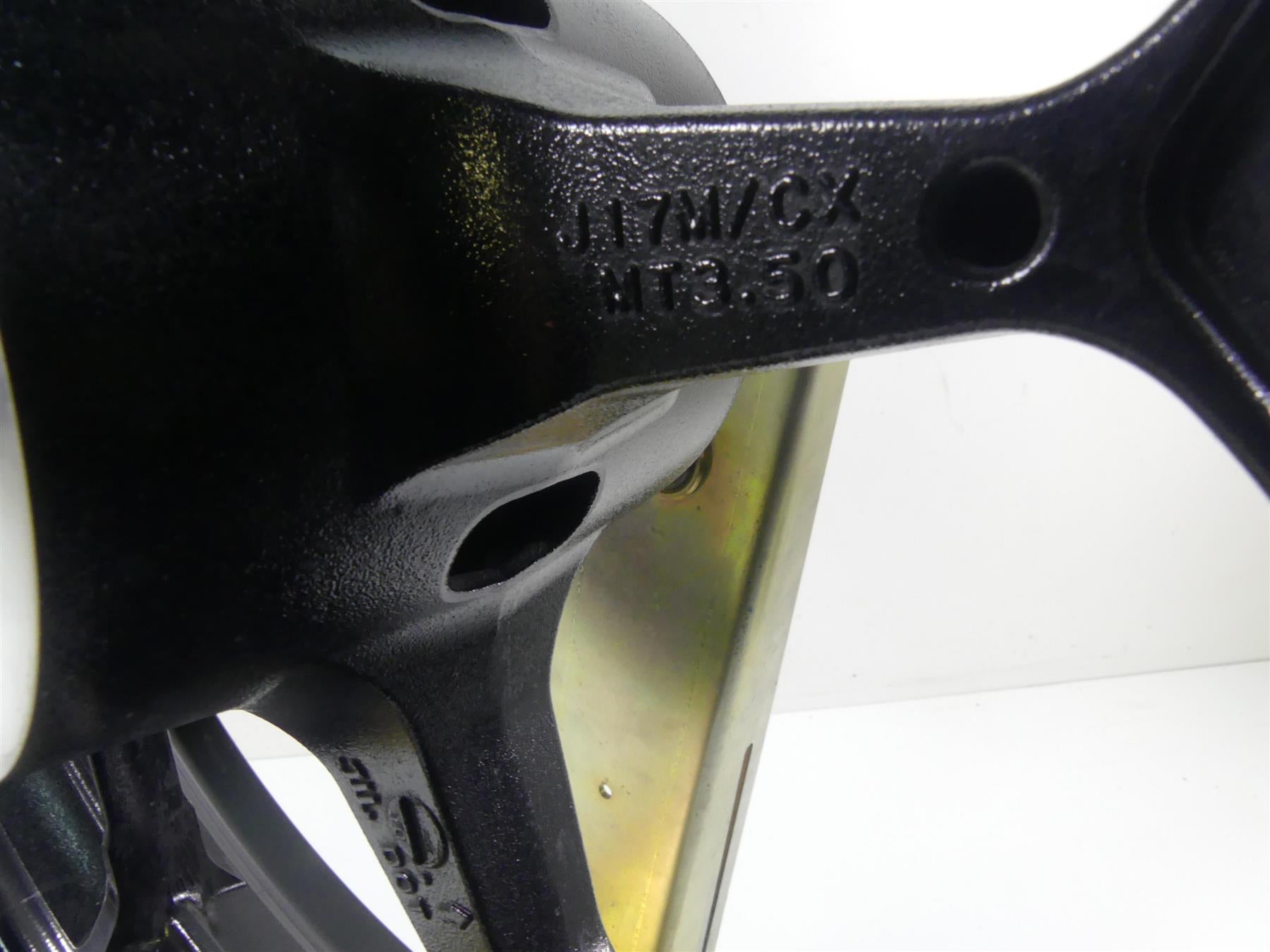 2012 Kawasaki ZX1400 ZX14R Ninja Front 17x3.5 Wheel Rim -Read 41073-0573-18F {{ shop.shopifyCountryName }} - Mototech271