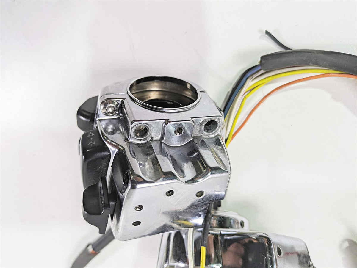 2007 Harley Touring FLHRSE CVO Road King Chrome Hand Control Switch Set 71682-06 {{ shop.shopifyCountryName }} - Mototech271