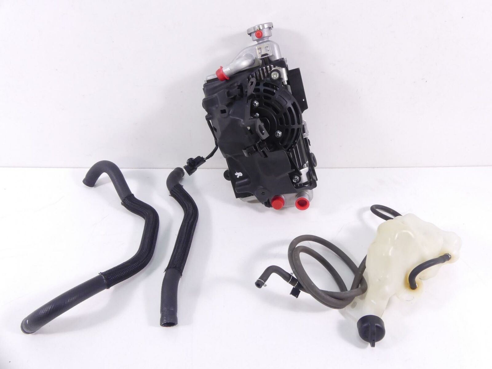 2018 Honda CRF1000 Africa Twin Right Radiator Fan Reservoir 19010-MJP-A61 {{ shop.shopifyCountryName }} - Mototech271