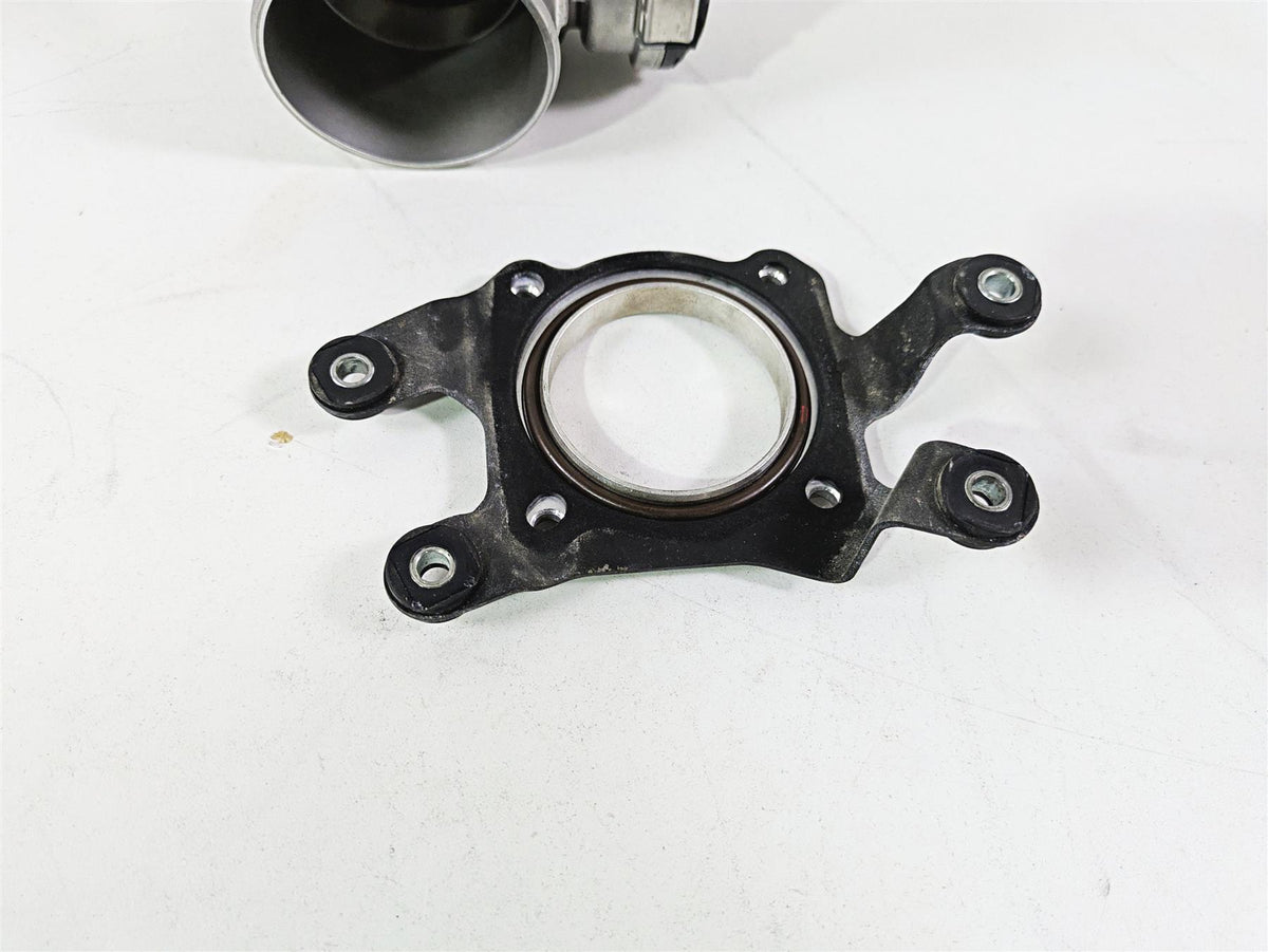 2017 Indian Chieftain Limited Throttle Body & Intake Manifold 5138214 1204685 {{ shop.shopifyCountryName }} - Mototech271