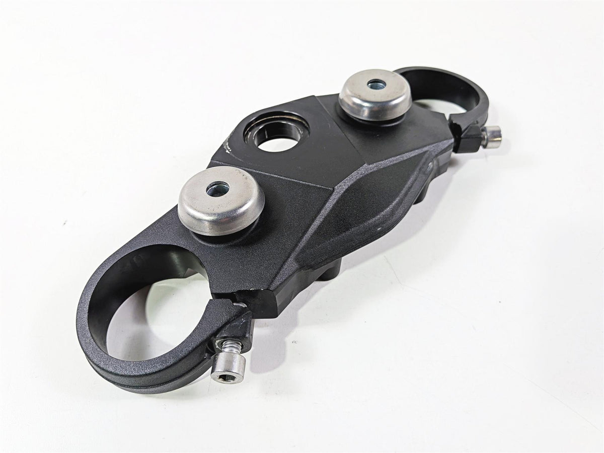 2019 Triumph Speed Triple RS 1050 Upper Triple Tree Steering Clamp T2042324 {{ shop.shopifyCountryName }} - Mototech271