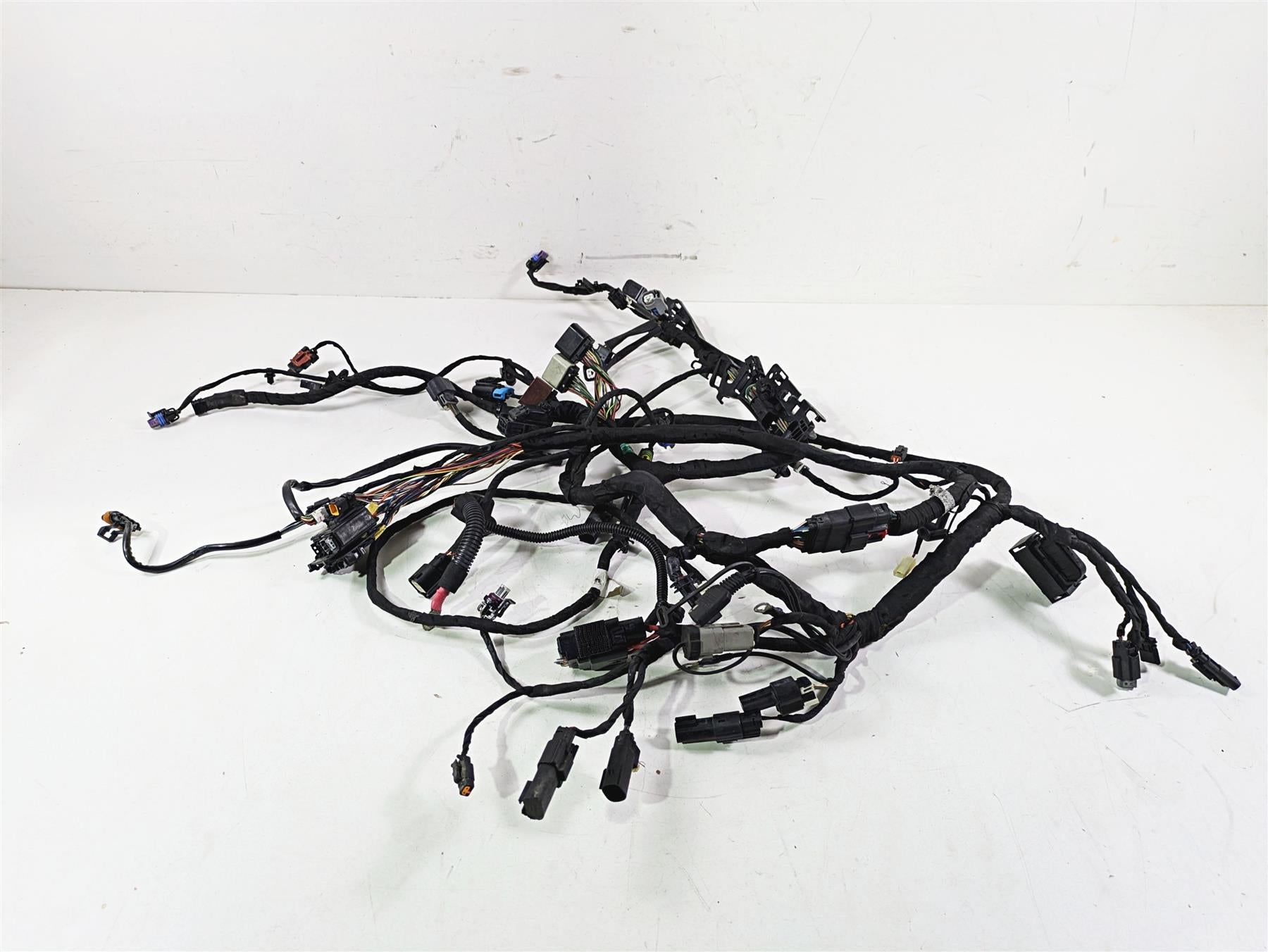 2018 Harley FXBR Softail Breakout Main Complete Wiring Harness - No Cut 69201492 {{ shop.shopifyCountryName }} - Mototech271