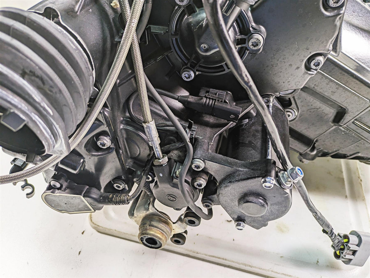 2016 BMW R1200R K53 Running Engine Motor Transmission 6k Only -Video 11008389100 {{ shop.shopifyCountryName }} - Mototech271
