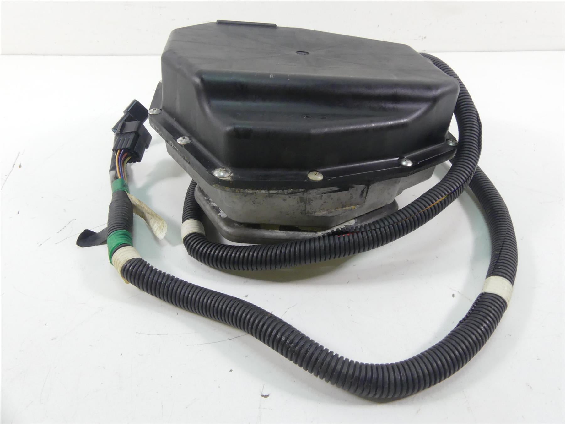 2018 Yamaha Waverunner VX 1800 Cruiser Trim Control Motor & Box F2X-6140B-05-00 {{ shop.shopifyCountryName }} - Mototech271