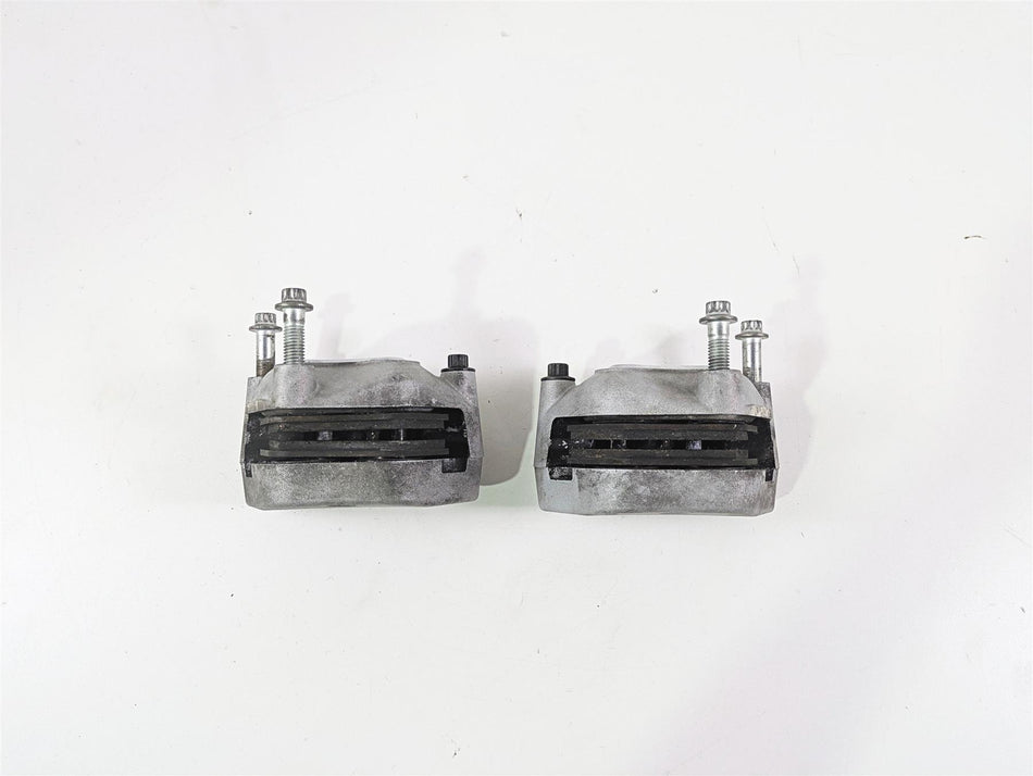 2007 Harley Touring FLHRSE CVO Road King Front Brake Caliper Set 44381-99C {{ shop.shopifyCountryName }} - Mototech271