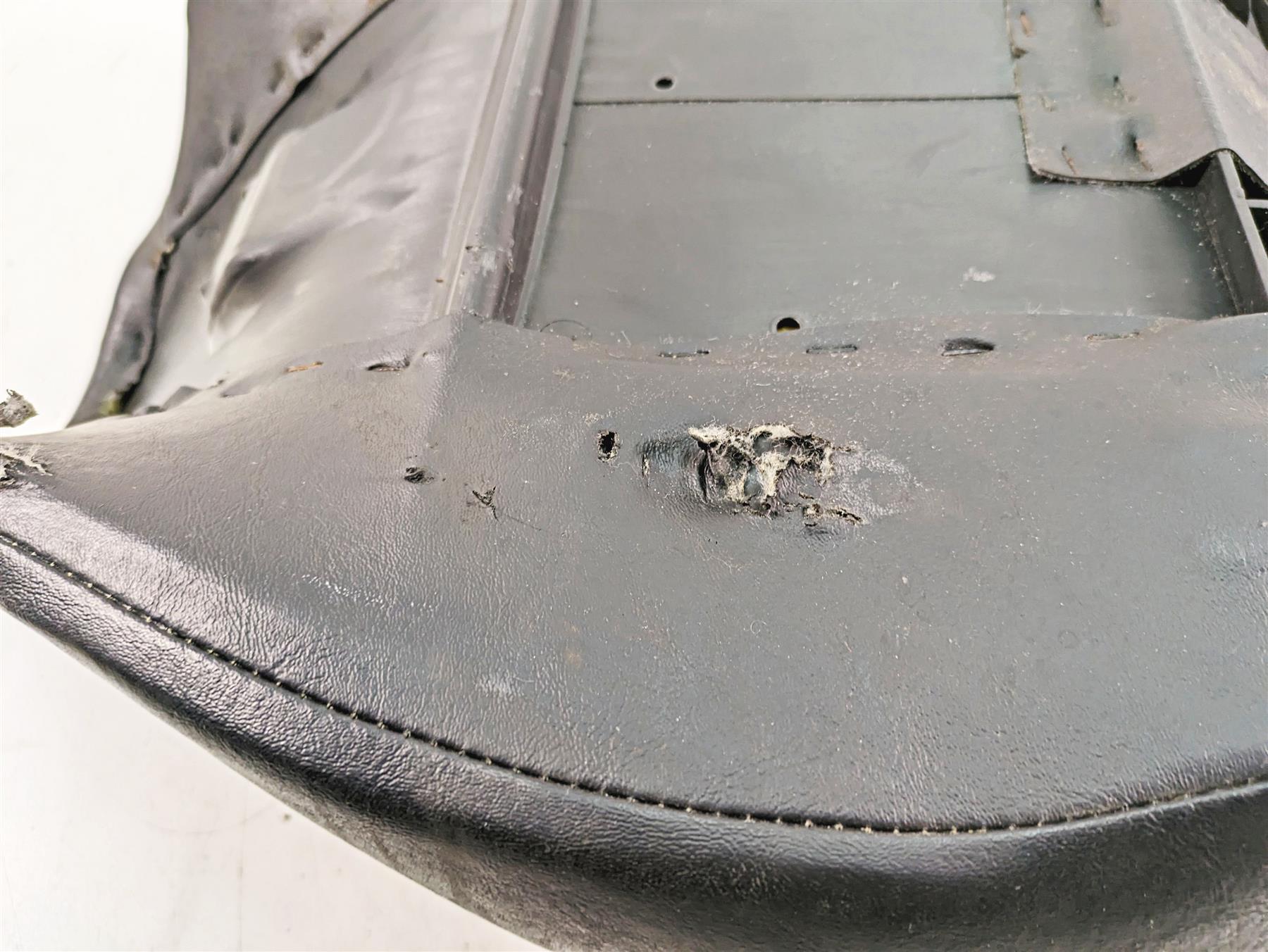 2009 Harley Touring FLHTCU Electra Glide Rider Driver Seat Saddle 52164-09B {{ shop.shopifyCountryName }} - Mototech271