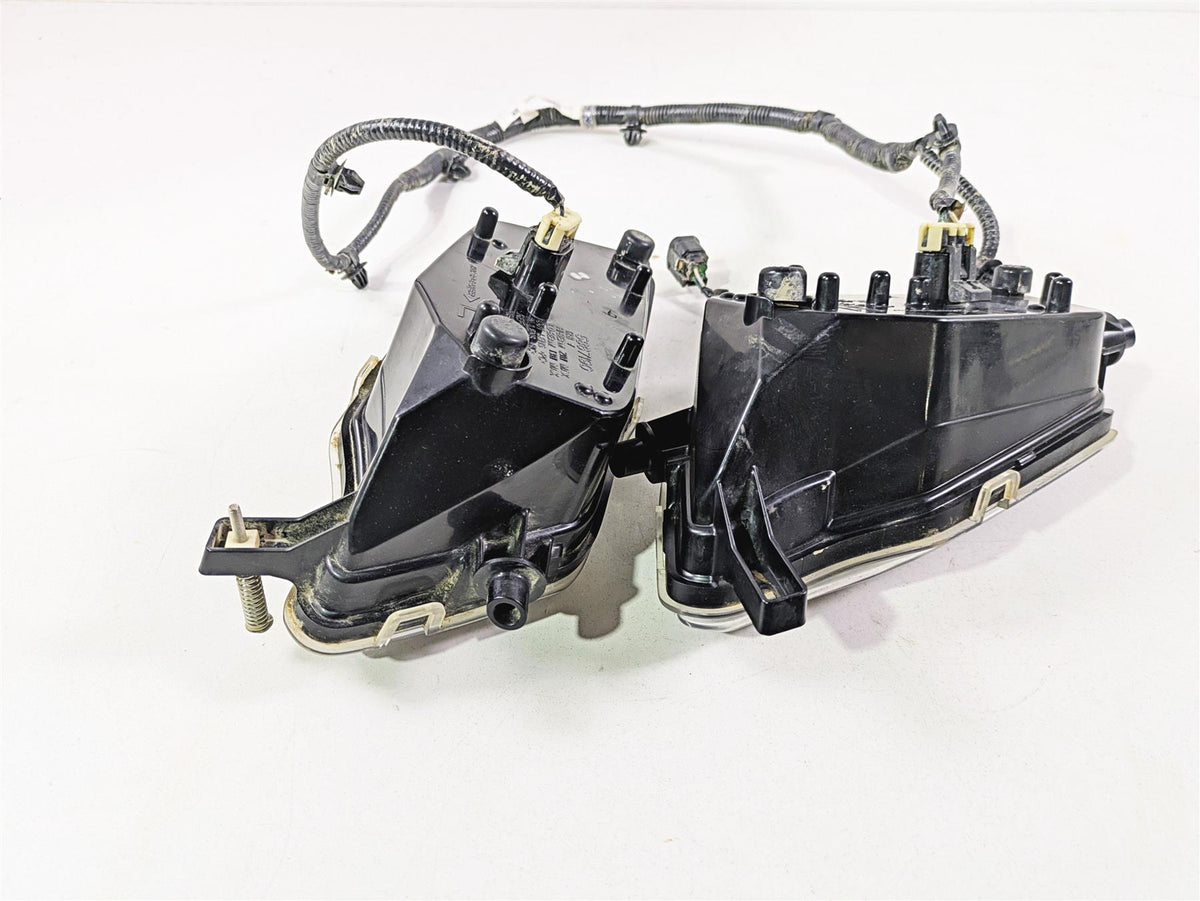 2023 Honda Talon SXS1000 S2R Headlight Head Lamp & Wiring - Read 33100-HL6-A41 {{ shop.shopifyCountryName }} - Mototech271
