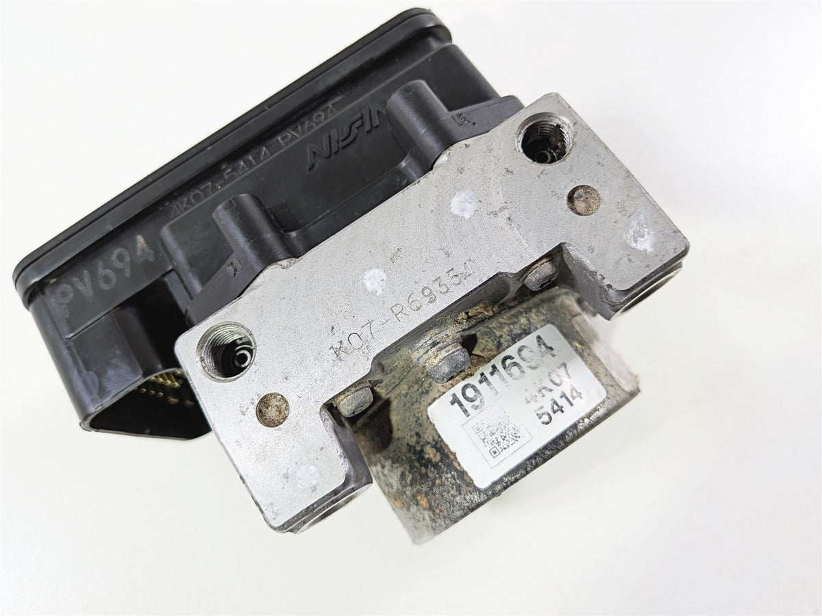 2016 Victory Cross Country Nissin Abs Brake Pump Unit Module 1911695 {{ shop.shopifyCountryName }} - Mototech271
