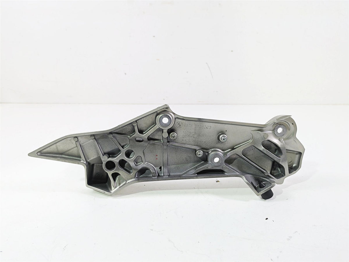 2014 BMW K1600 GTL K48 Left Footpeg Foot Peg Mount 46717728223 46718549079 {{ shop.shopifyCountryName }} - Mototech271