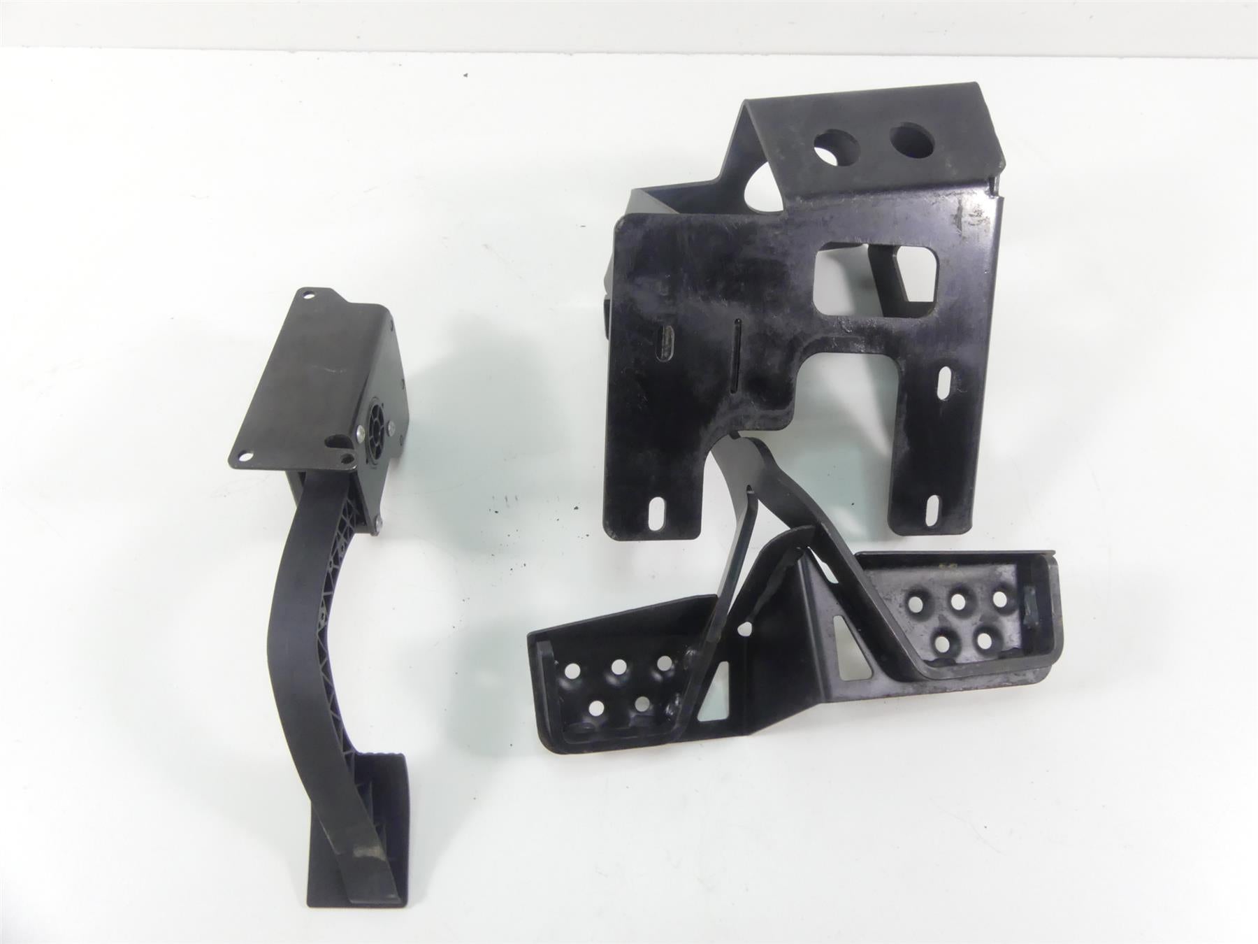 2018 Polaris RZR1000 RS1 Foot Brake & Accelerate Pedal Set 1023075-458 4014042 {{ shop.shopifyCountryName }} - Mototech271