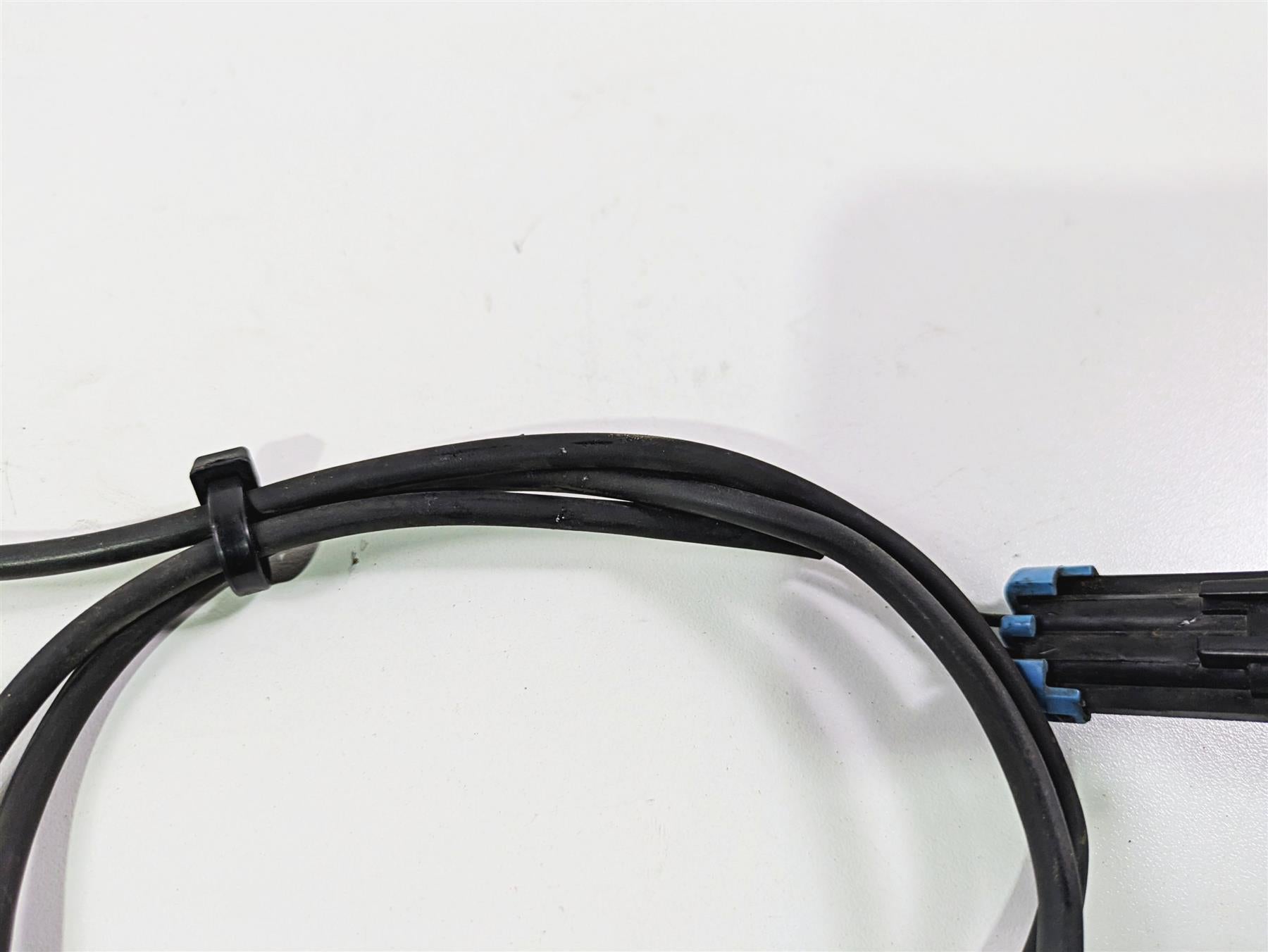 2018 Indian Springfield Dark Horse Front Brake Abs Wheel Sensor - Read 4013251 {{ shop.shopifyCountryName }} - Mototech271