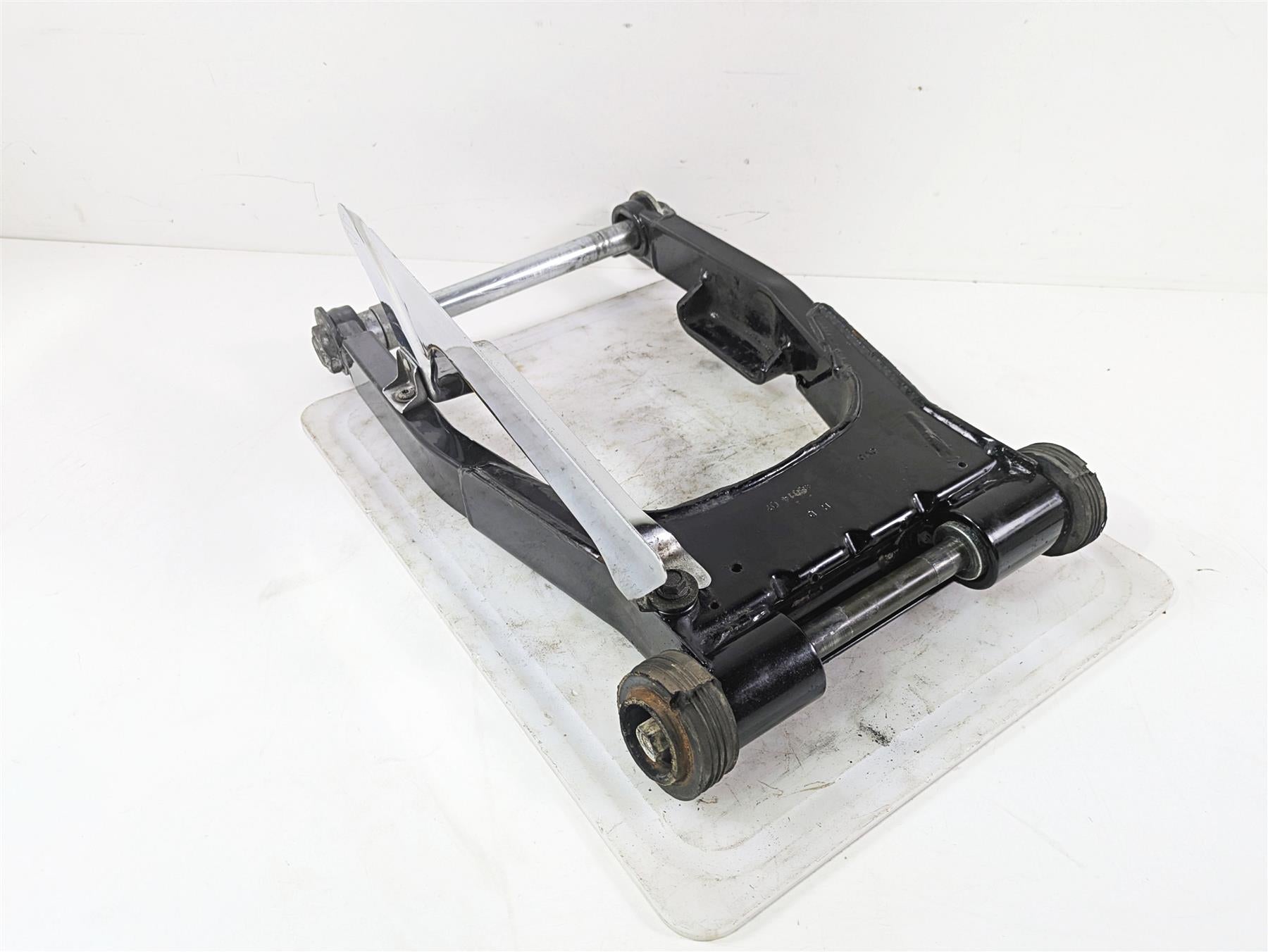 2007 Harley Touring FLHRSE CVO Road King Rear Swingarm Swing Arm 48613-07 {{ shop.shopifyCountryName }} - Mototech271
