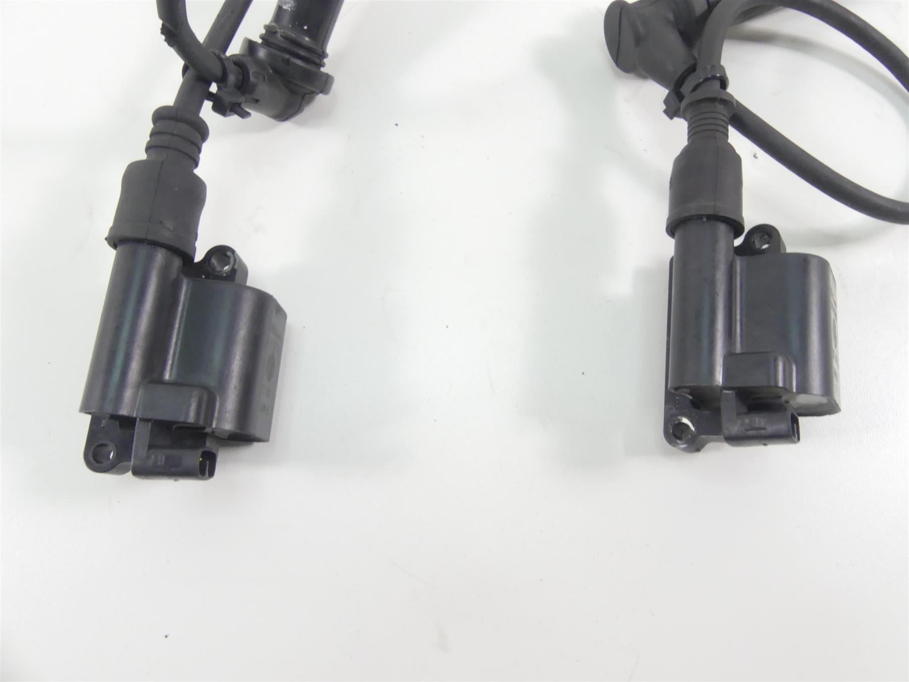 2017 Ducati 939 S Supersport Ignition Coil Stick Coils Set 38010151A {{ shop.shopifyCountryName }} - Mototech271