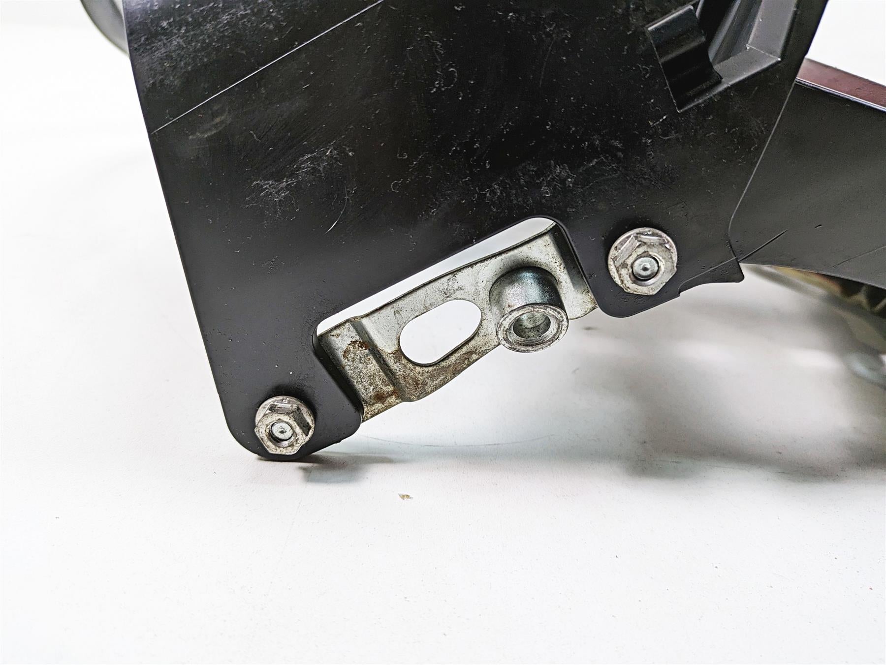2009 Harley FXDF Dyna Fat Bob Taillight Tail Light & Plate Holder Read 60250-08A {{ shop.shopifyCountryName }} - Mototech271