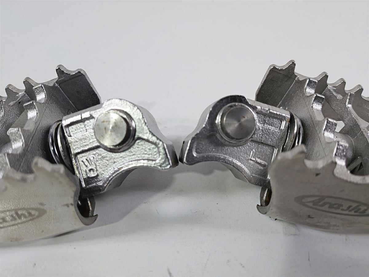 2016 BMW R1200 GS K50 Arashi Rider Foot Peg Footpeg Set AF076 {{ shop.shopifyCountryName }} - Mototech271
