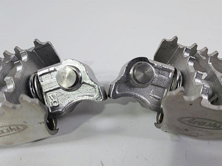 2016 BMW R1200 GS K50 Arashi Rider Foot Peg Footpeg Set AF076 {{ shop.shopifyCountryName }} - Mototech271