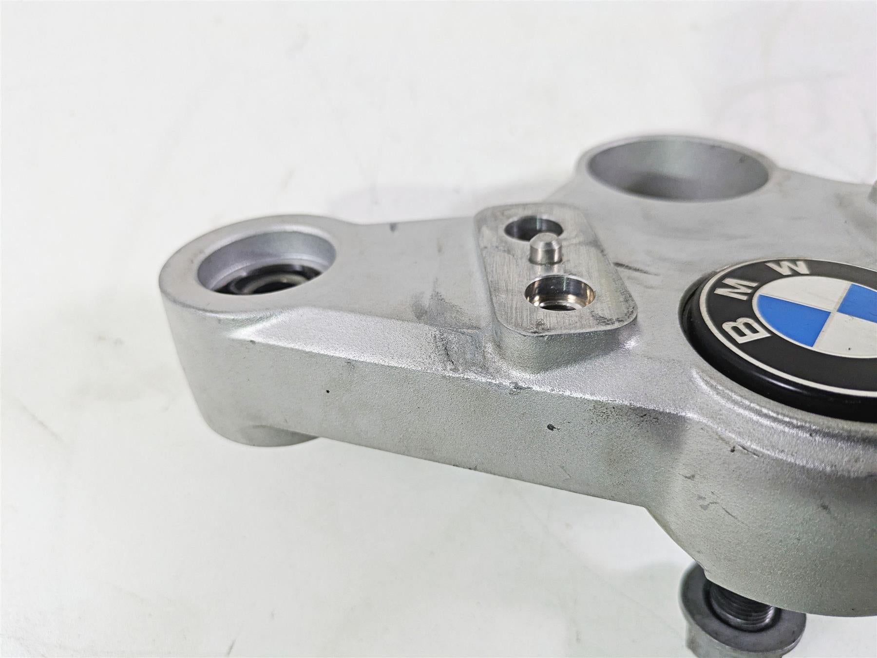 2009 BMW R1200GS K255 Adv Upper Triple Tree Steering Clamp 31427718170 {{ shop.shopifyCountryName }} - Mototech271