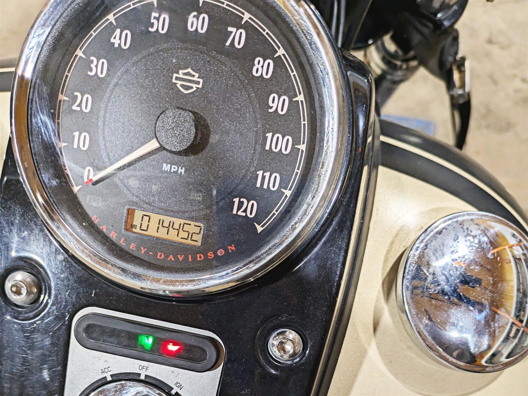 2015 Harley FXDF Dyna Fat Bob Speedometer Gauge Instrument 14K 67096-12 {{ shop.shopifyCountryName }} - Mototech271