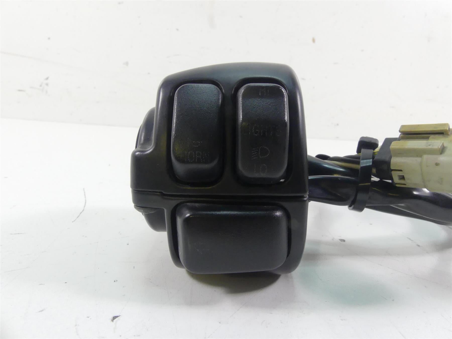 2009 Harley XR1200 Sportster Left Turn Signal Lights Control Switch 71682-06A {{ shop.shopifyCountryName }} - Mototech271