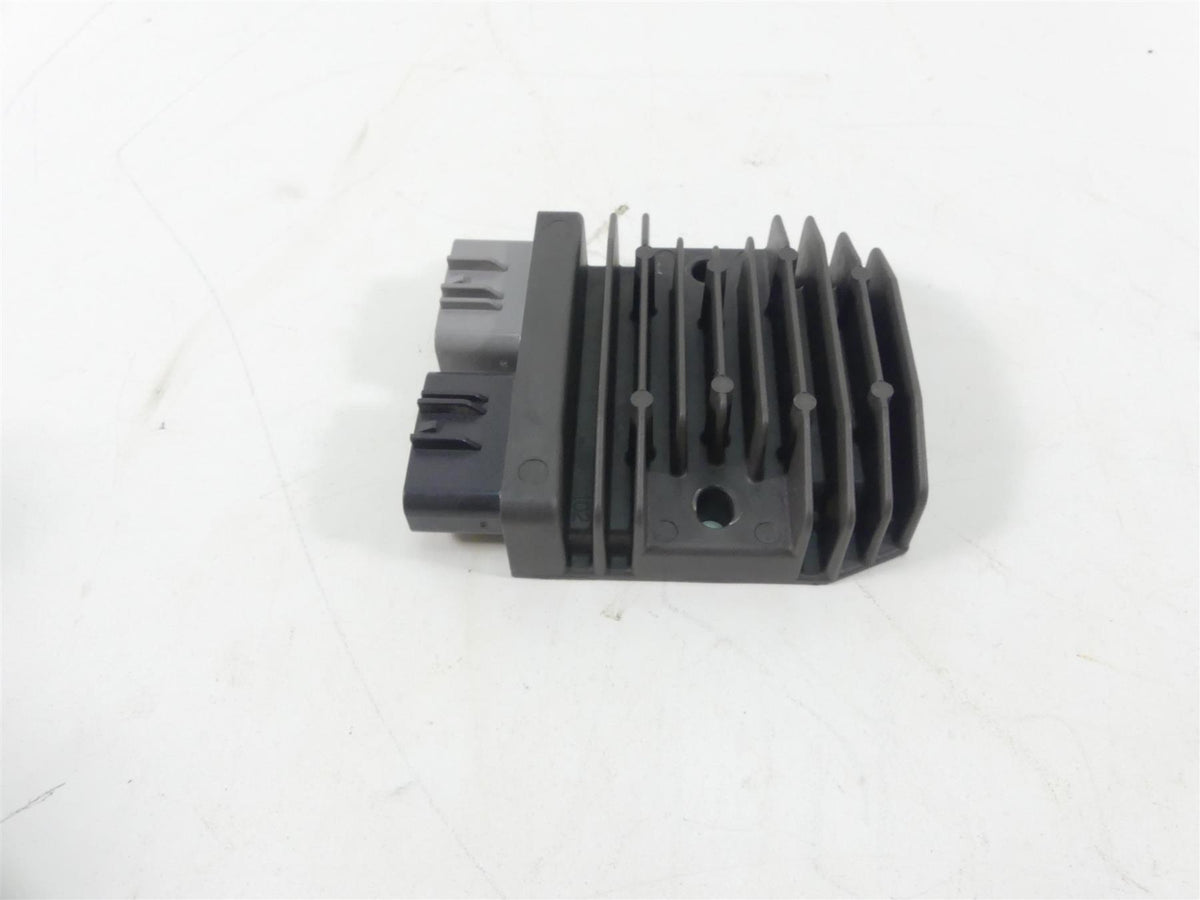 2018 Ducati Panigale 1100 V4 S Rectifier Voltage Regulator 54040301B FH020AA {{ shop.shopifyCountryName }} - Mototech271