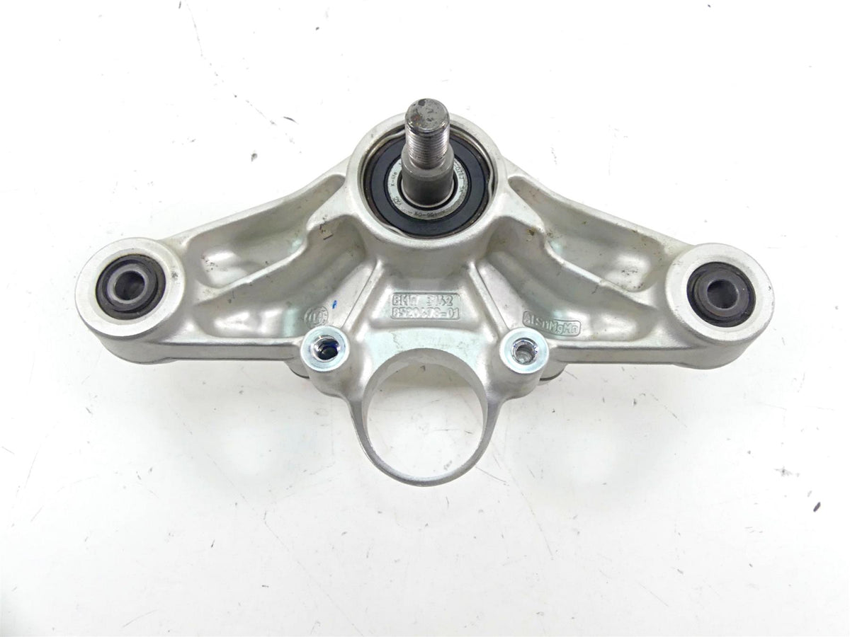 2015 BMW R1200GS GSW K50 Upper Triple Tree Steering Clamp 31428555849 8520478 {{ shop.shopifyCountryName }} - Mototech271