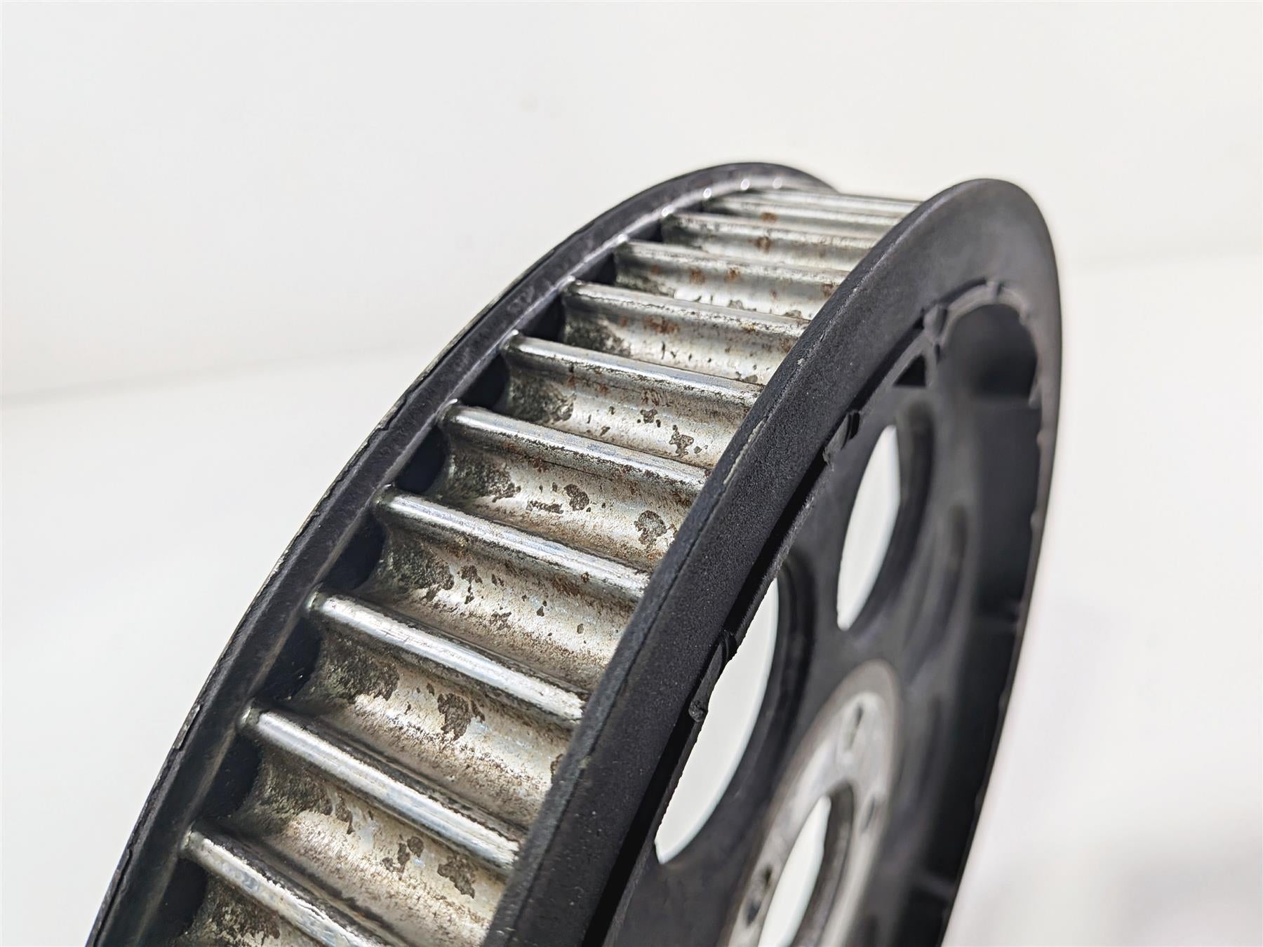 2000 Harley Touring FLHRCI Road King Rear Drive Belt Pulley 70T 1.5" 40225-86A {{ shop.shopifyCountryName }} - Mototech271