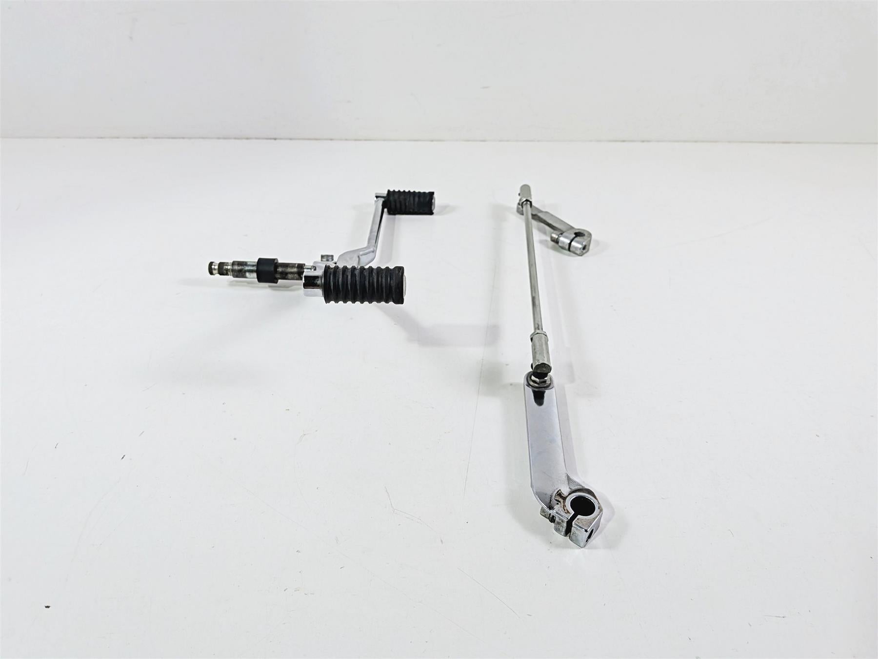 2014 Harley Touring FLHTK Electra Glide Heal Toe Shifter & Linkage 33895-82E-Mototech271