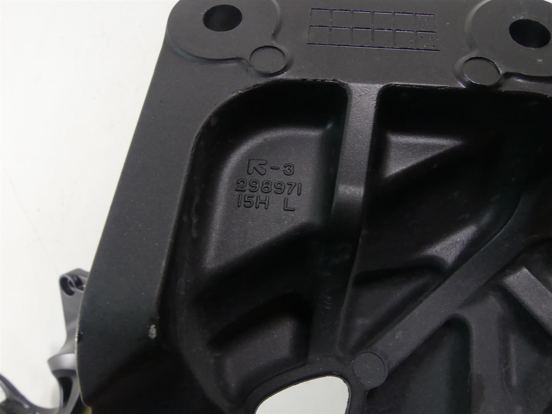 2020 Suzuki GSX1300 R Hayabusa Rear Passenger Footpeg Set 43600-15H20 {{ shop.shopifyCountryName }} - Mototech271