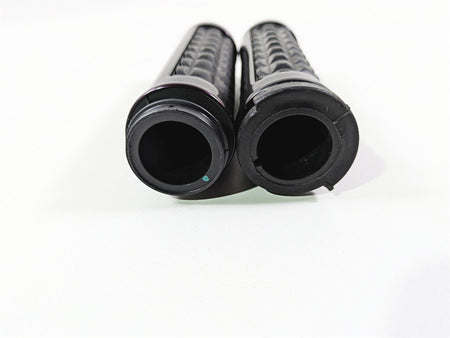 2019 Harley Softail FXDR 114 Dominion Hand Grip Set 56100231 {{ shop.shopifyCountryName }} - Mototech271