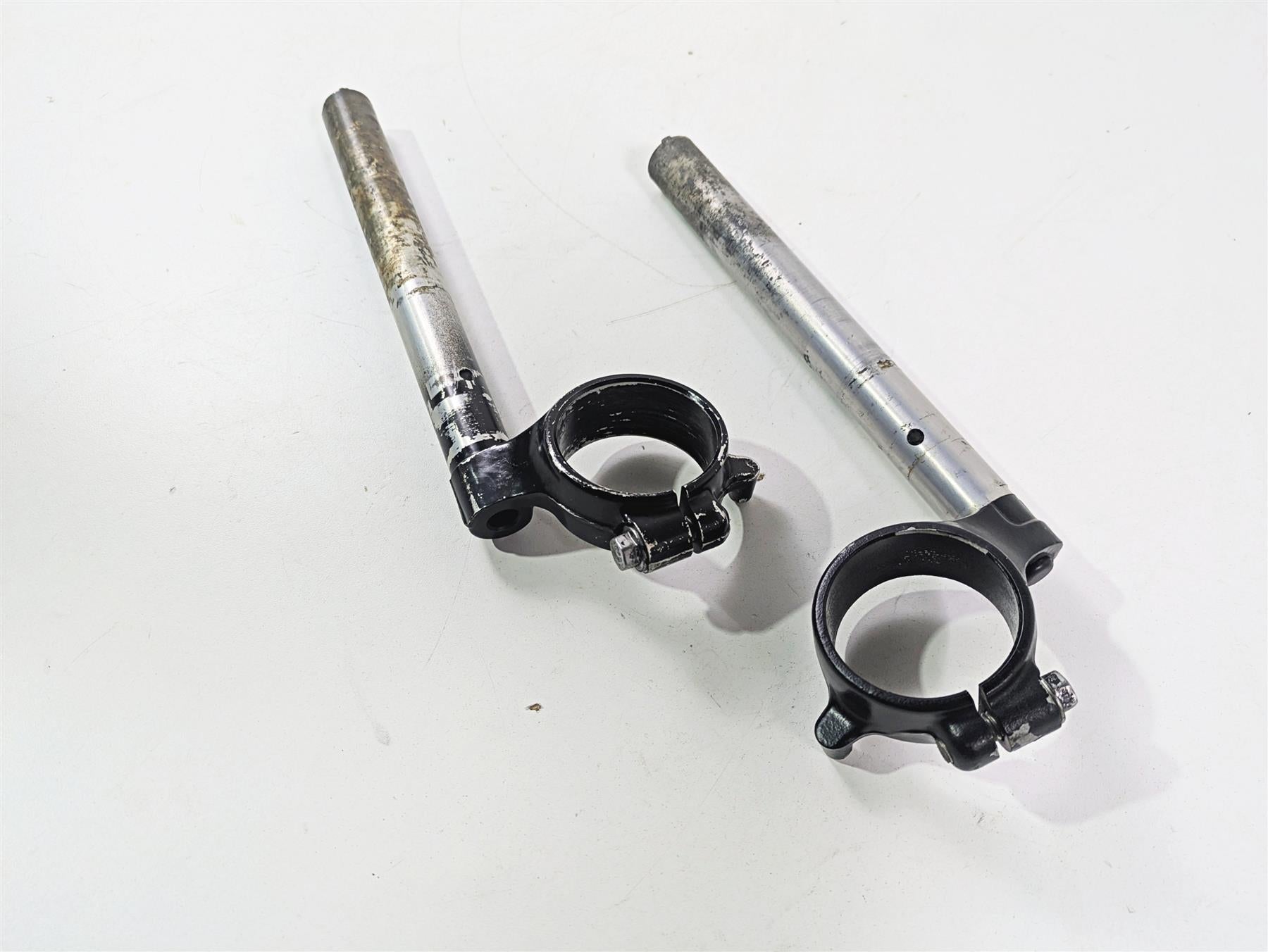 2006 Suzuki GSXR1000 K6 Straight Clip On Handlebar Set 56151-41G00 56111-41G00 {{ shop.shopifyCountryName }} - Mototech271