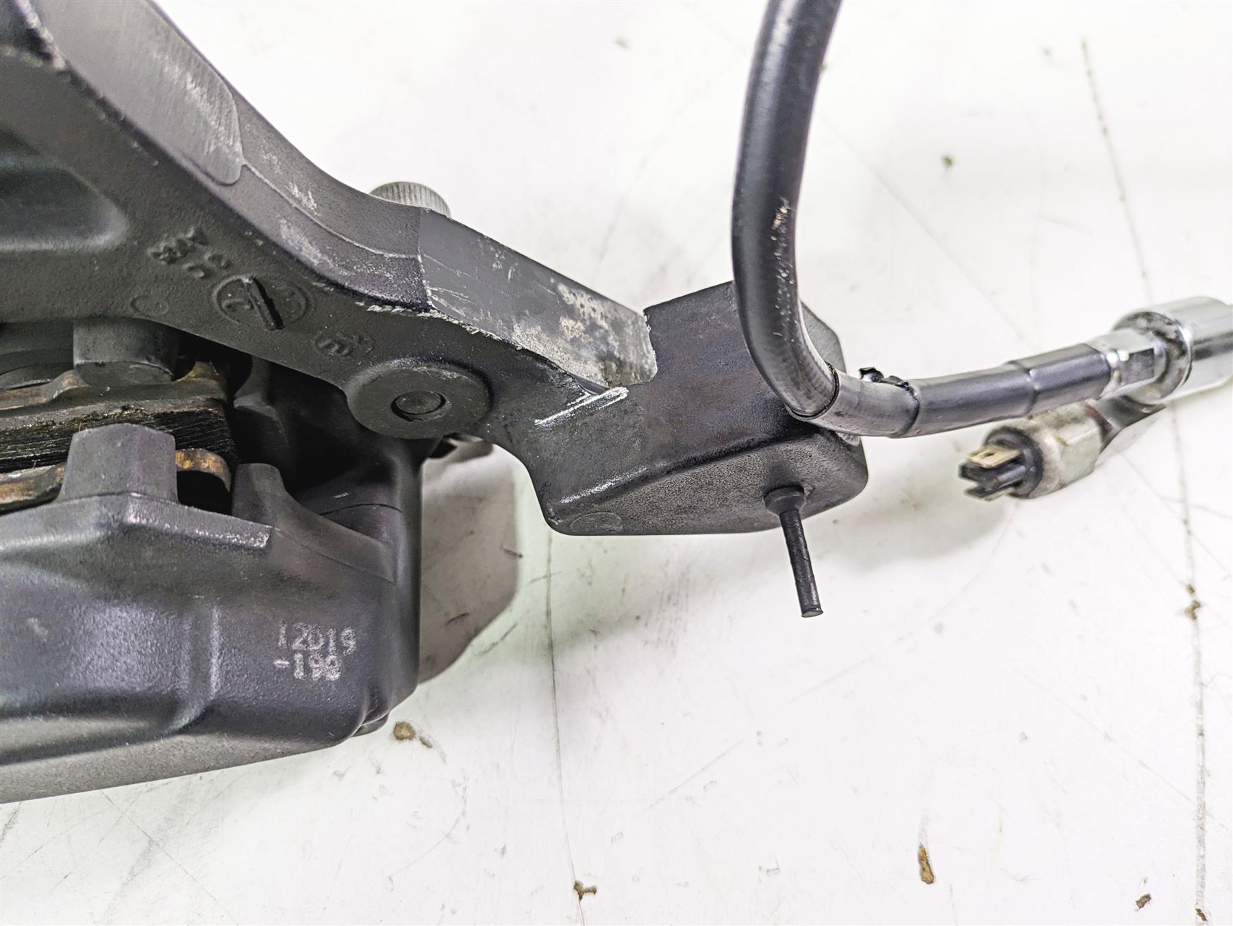 2012 Harley VRSCF Muscle V Rod Brembo Rear Brake Caliper + Line 43050-08 {{ shop.shopifyCountryName }} - Mototech271