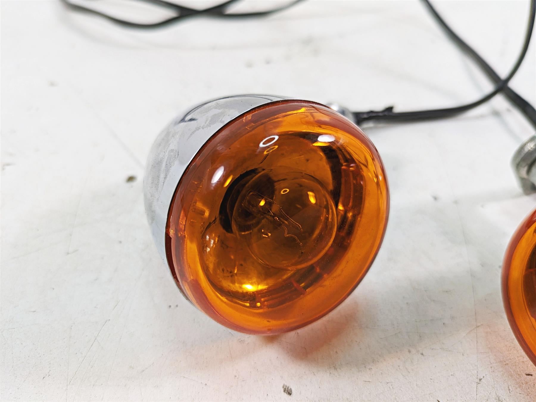 2006 Harley FLSTI Softail Heritage Front Blinker Turn Signal Set - Read 68972-00 {{ shop.shopifyCountryName }} - Mototech271