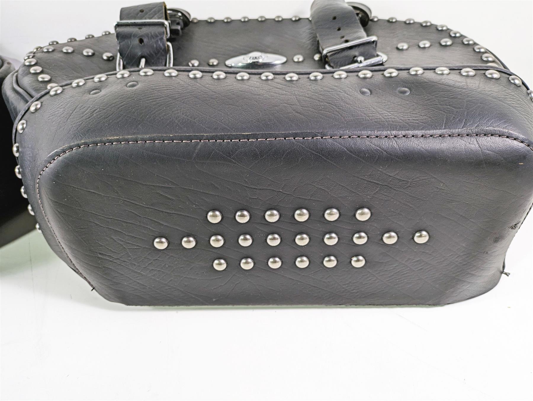 2008 Harley FLSTC Softail Heritage Saddlebag Saddle Bag Set 90477-06 90476-06 {{ shop.shopifyCountryName }} - Mototech271