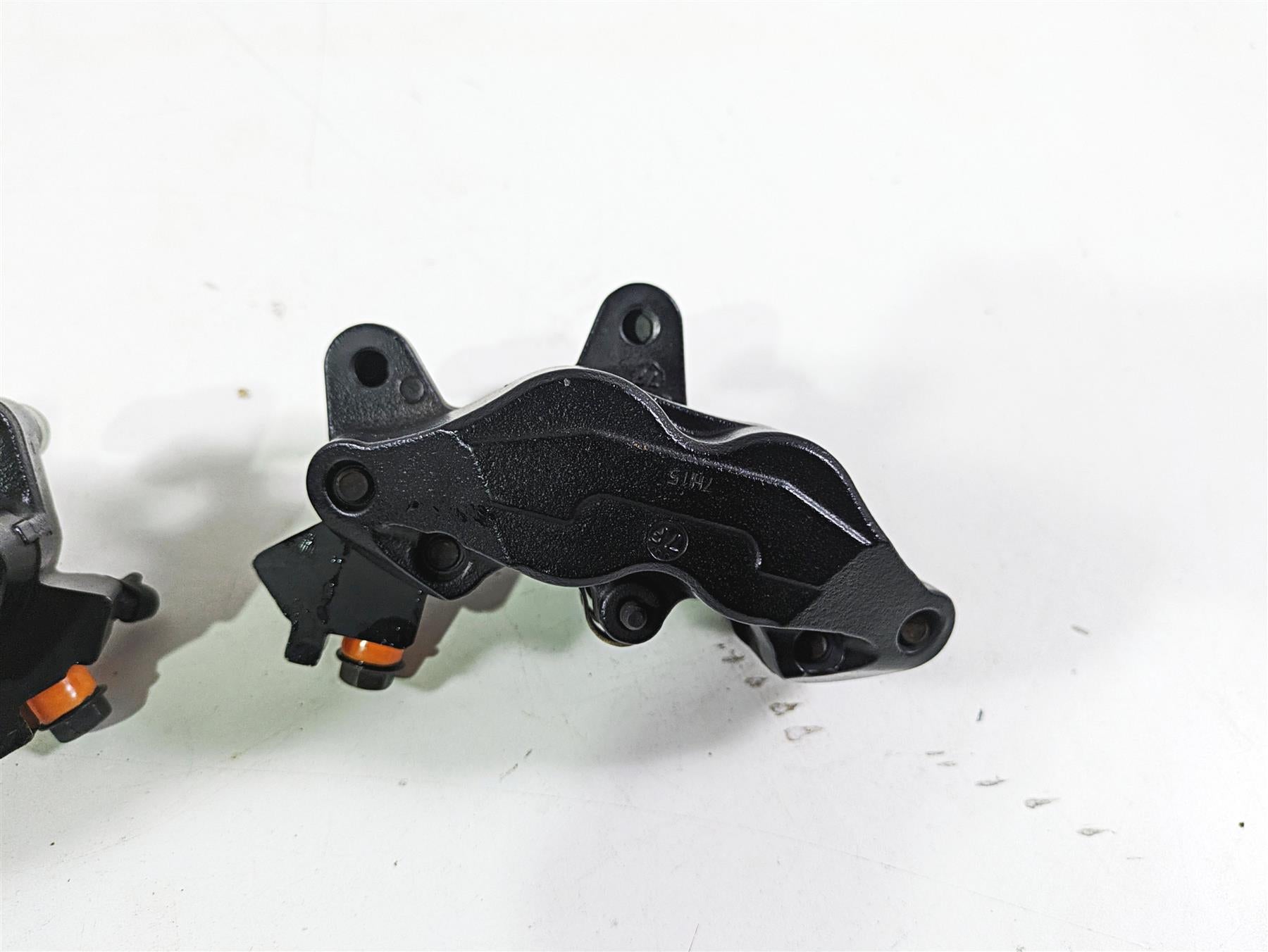 2018 Indian Chieftain Dark Horse Front Brake Caliper Set 1912390 1912391 {{ shop.shopifyCountryName }} - Mototech271
