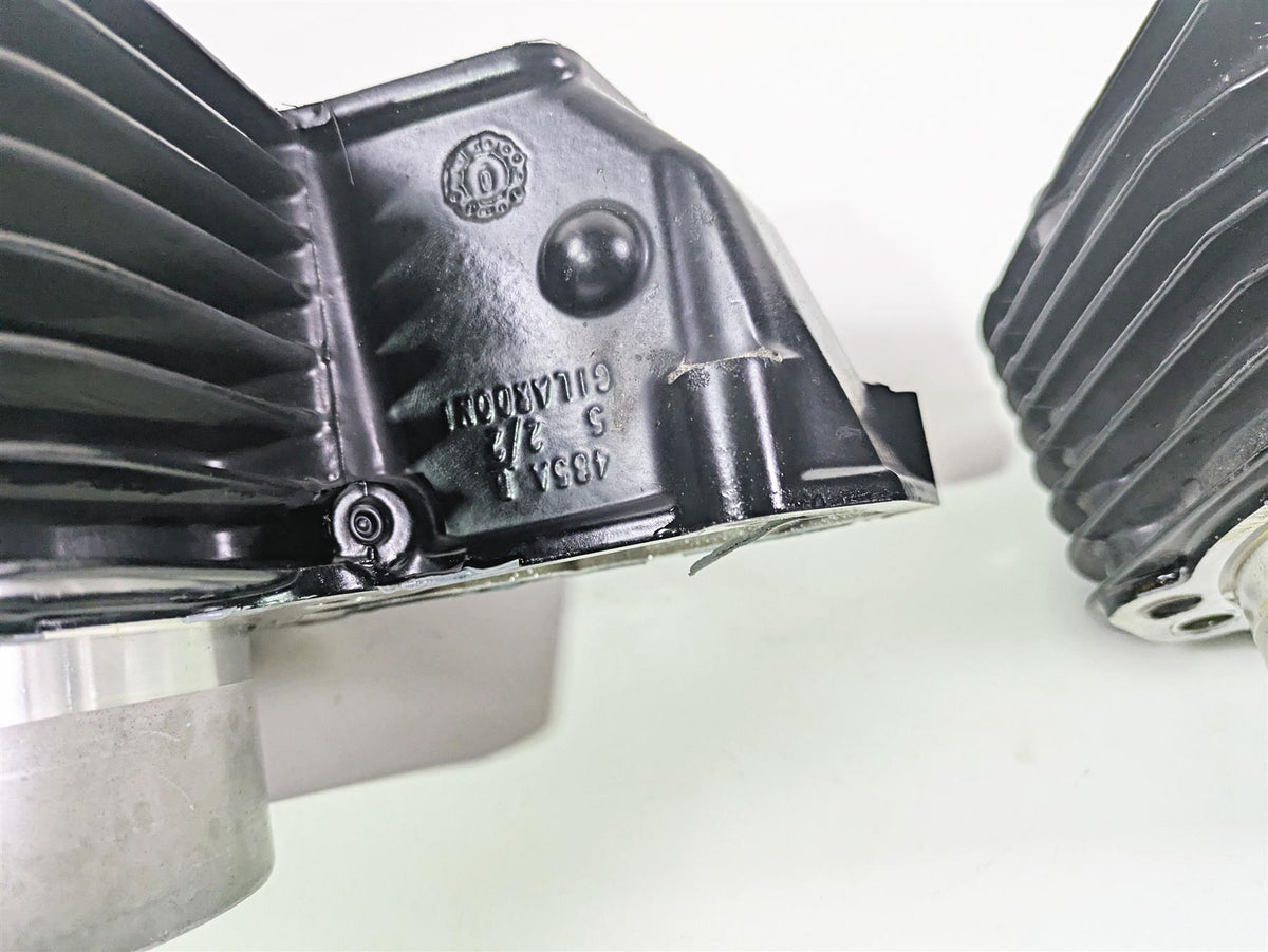 2022 BMW RnineT Pure K22 Left Right Piston Jug Barrel Cylinder Set 11117710477 {{ shop.shopifyCountryName }} - Mototech271