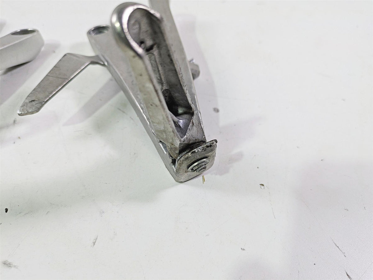 2025 Honda CBR600RR Rear Passenger Footpeg Set 50750-MFJ-D00 50760-MFJ-D00 {{ shop.shopifyCountryName }} - Mototech271