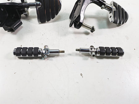 2000 Harley FXSTS Softail Springer Front Rear Footpeg & Shifter Set 33683-00 {{ shop.shopifyCountryName }} - Mototech271