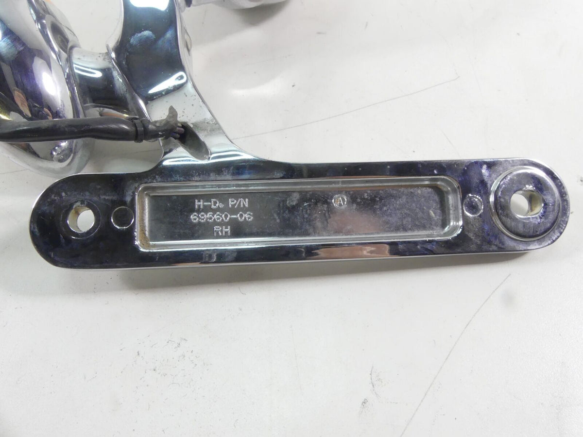 2006 Harley Touring FLHTCU SE CVO Right Front Spot Light Blinker - Read 69574-06 {{ shop.shopifyCountryName }} - Mototech271