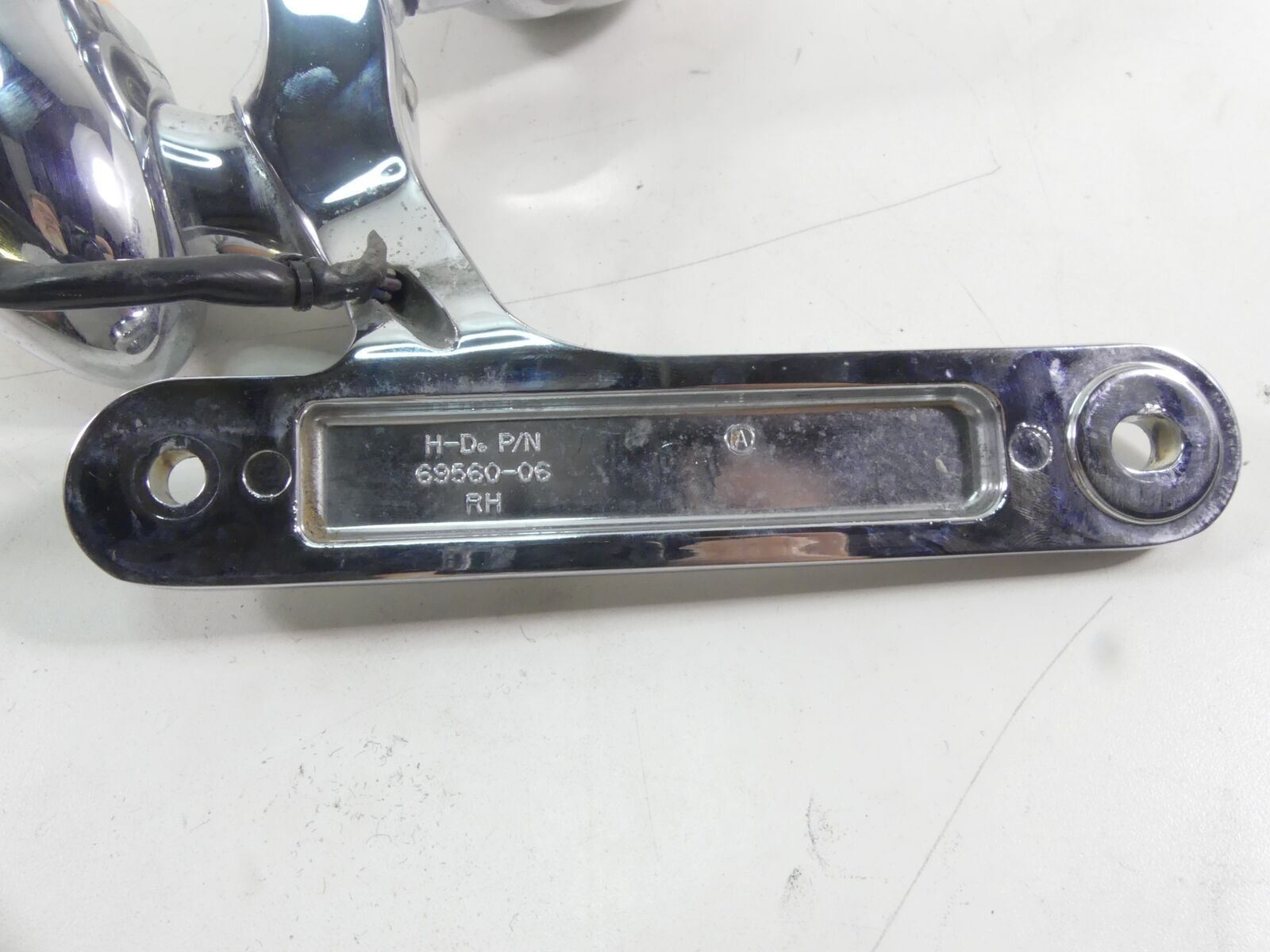 2006 Harley Touring FLHTCU SE CVO Right Front Spot Light Blinker - Read 69574-06 {{ shop.shopifyCountryName }} - Mototech271