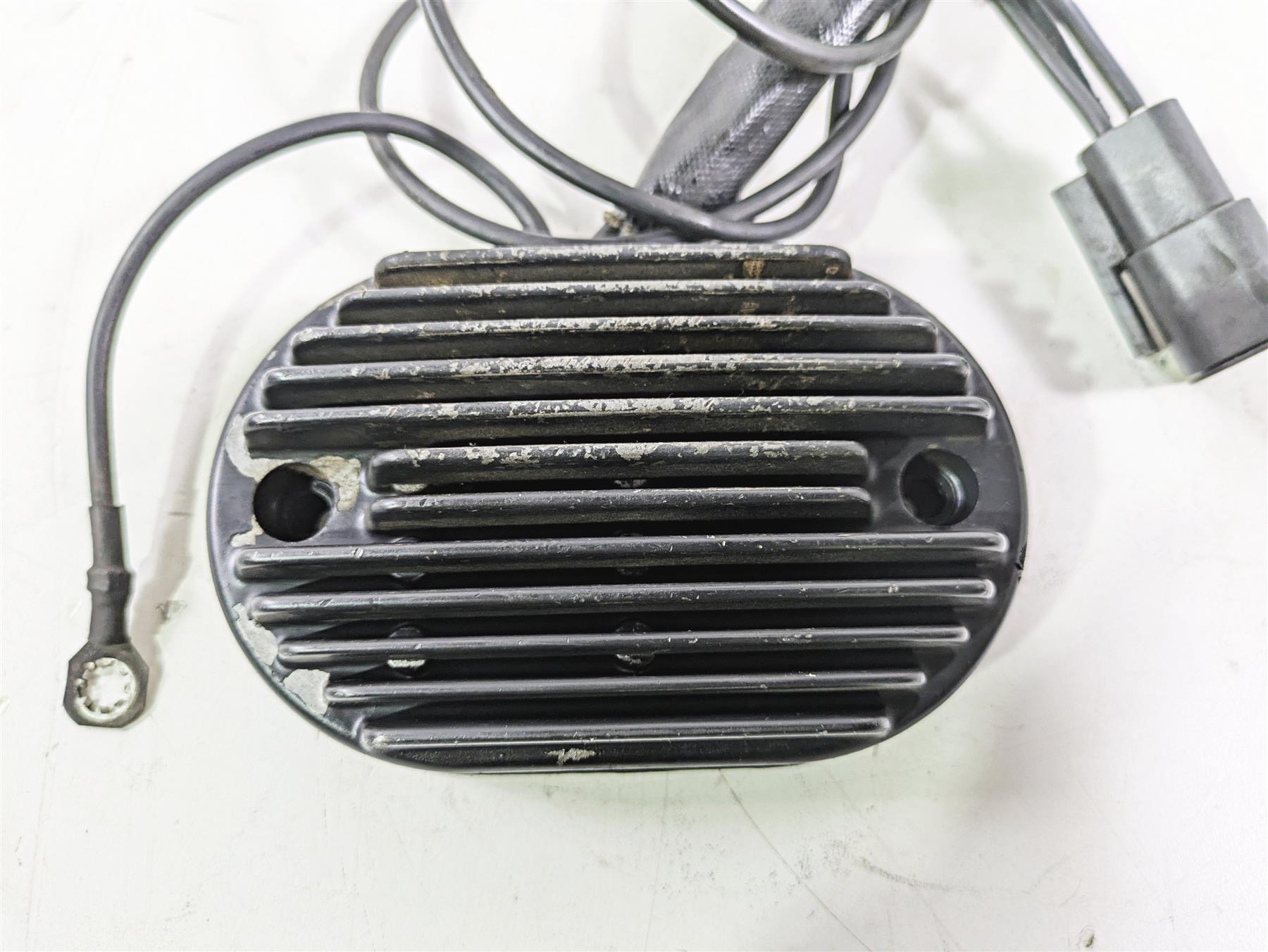 2004 Harley FLSTCI Softail Heritage Rectifier Voltage Regulator 74540-01 {{ shop.shopifyCountryName }} - Mototech271