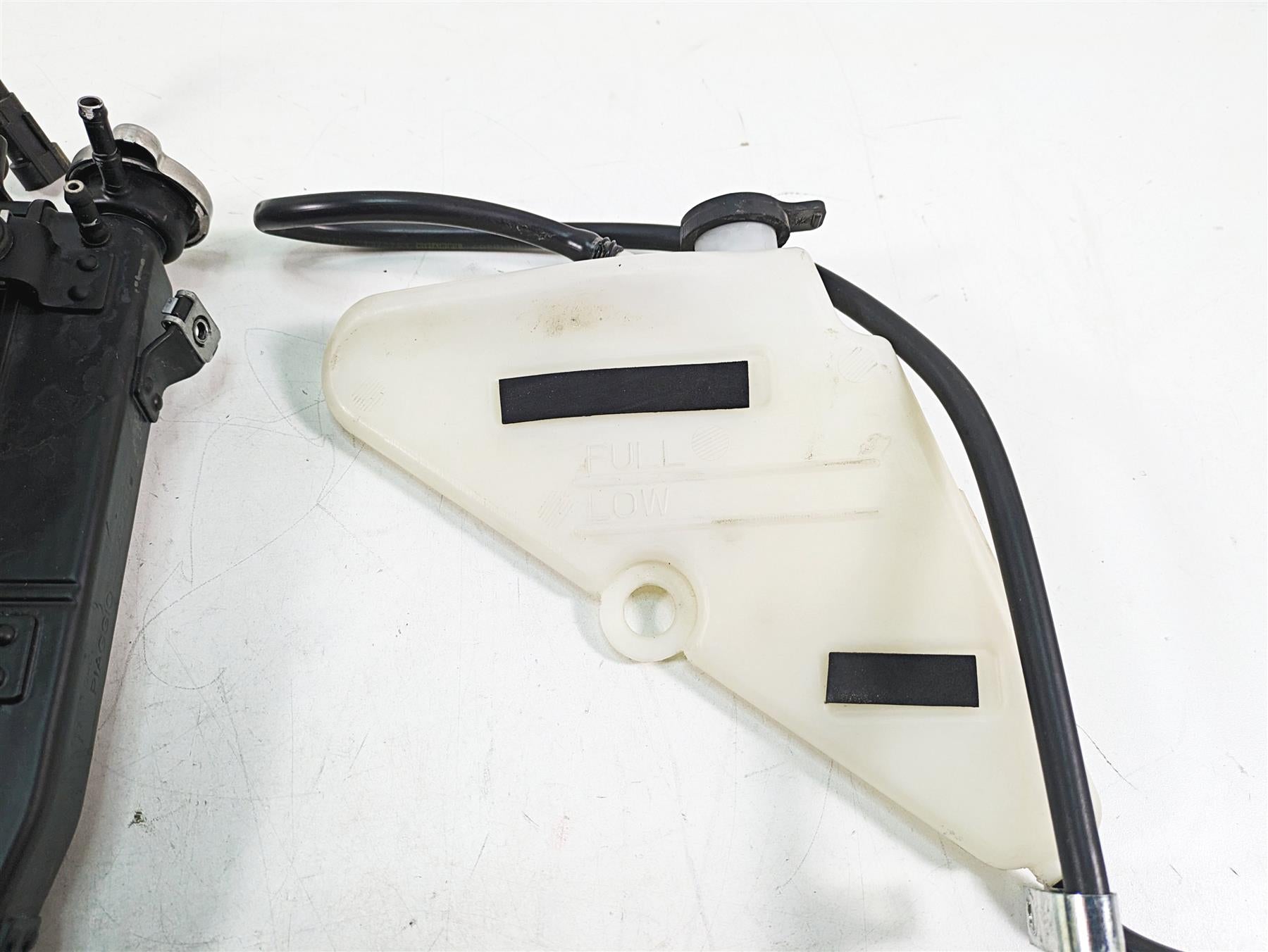 2021 Aprilia RS660 Radiator Fan Reservoir Hoses Set - Read 2B006694 {{ shop.shopifyCountryName }} - Mototech271